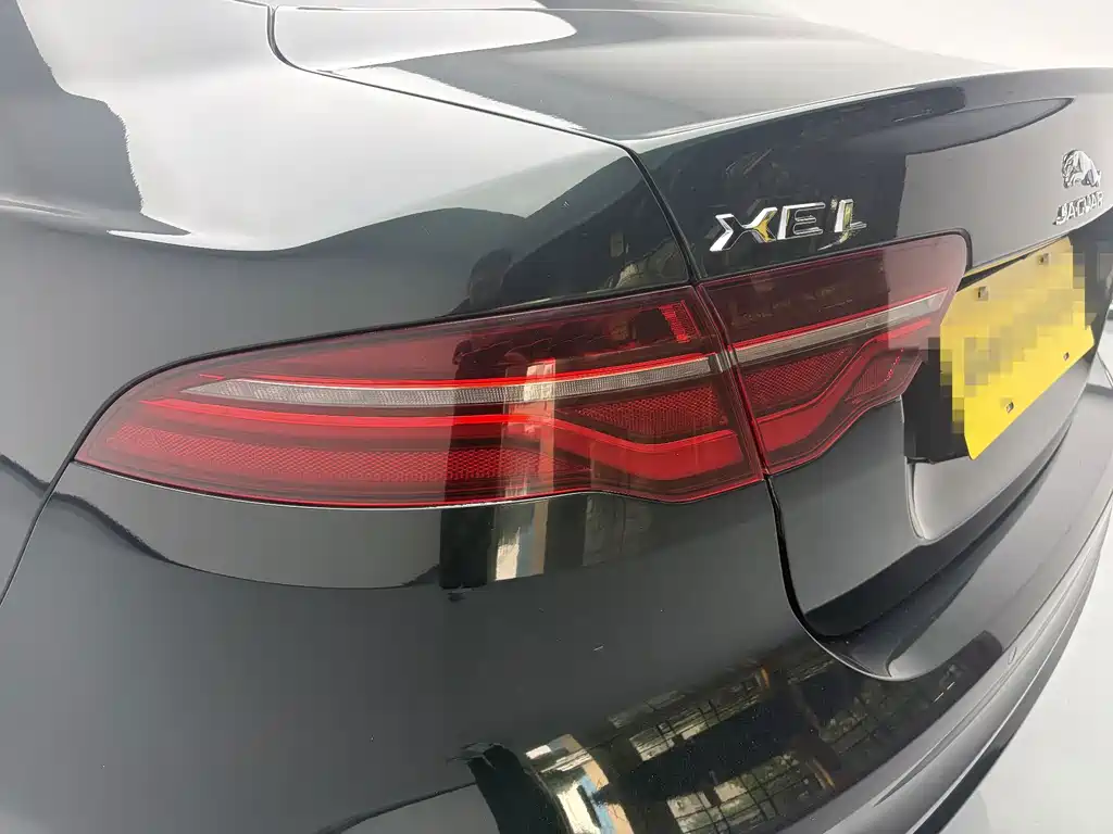 Jaguar XEL 2023 — фото 11