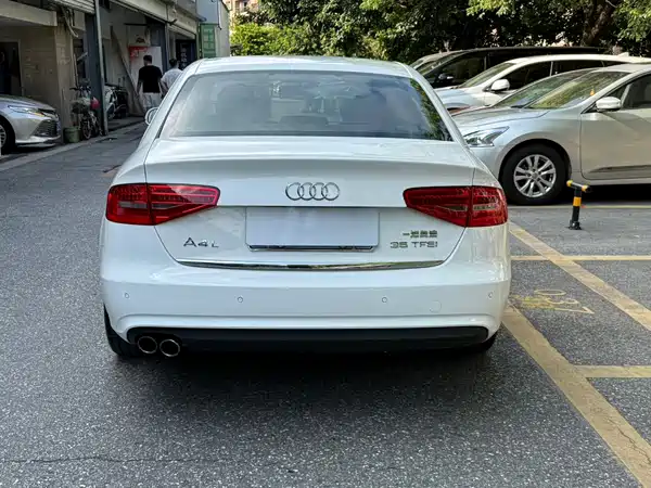 Audi A4L 2014