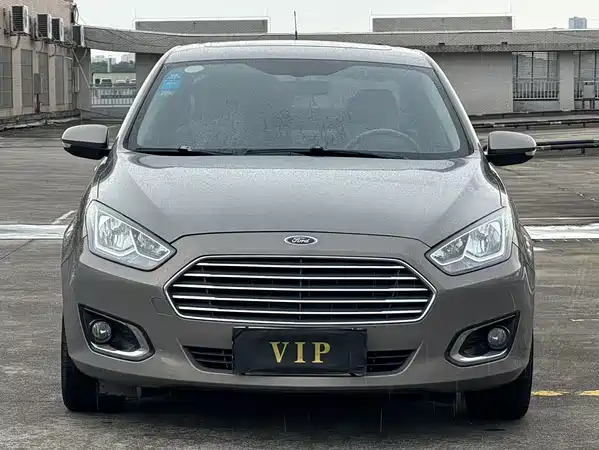 Ford Escort 2015
