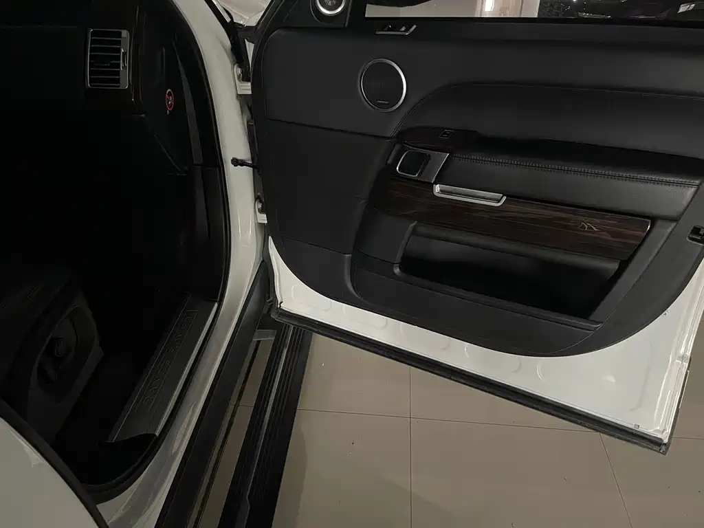 Land Rover Range Rover 2017 — фото 12