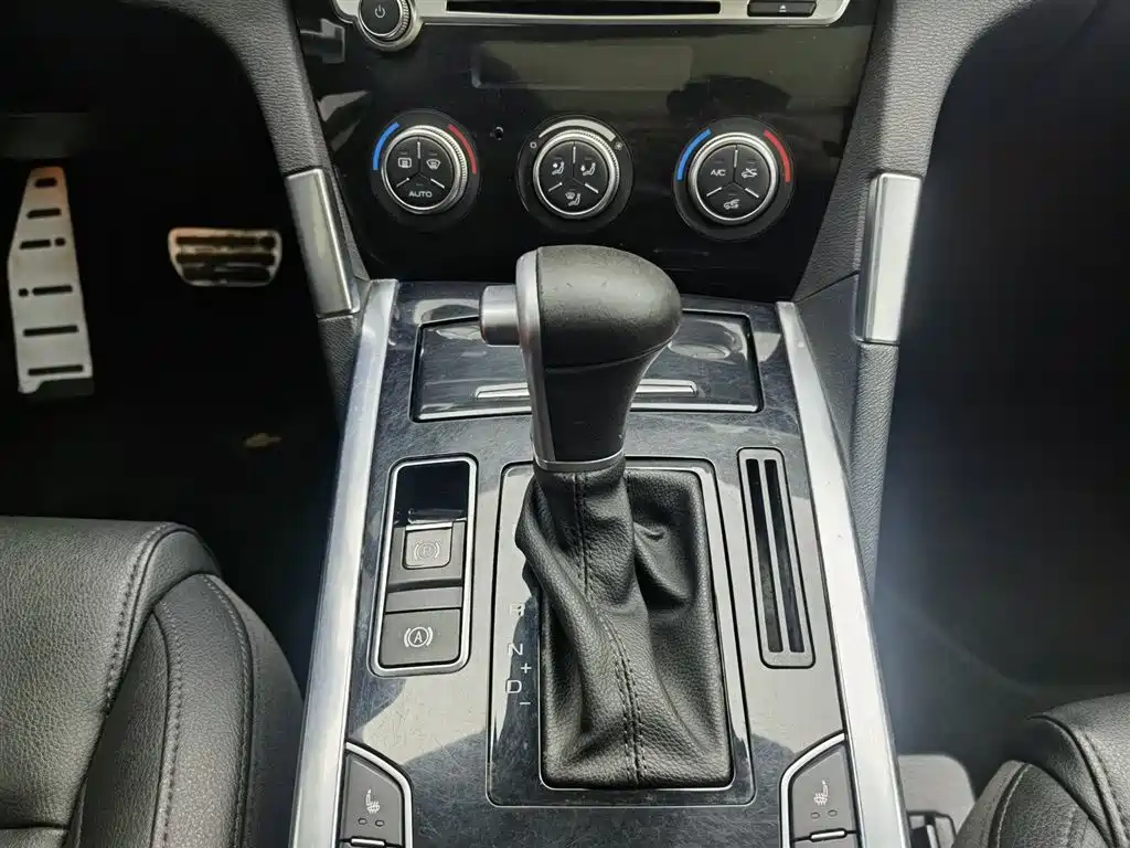Haval H7 2017 — фото 13