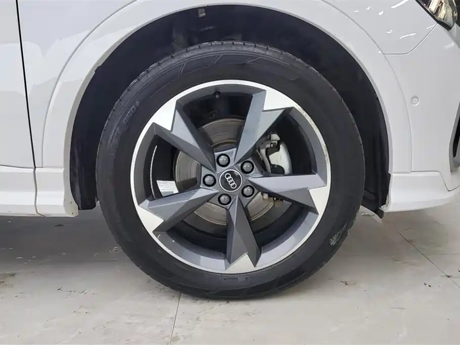 Audi Q3 2021