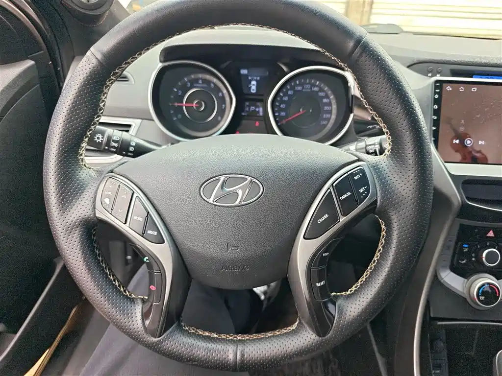 Hyundai Elantra Langdong 2016 — фото 7