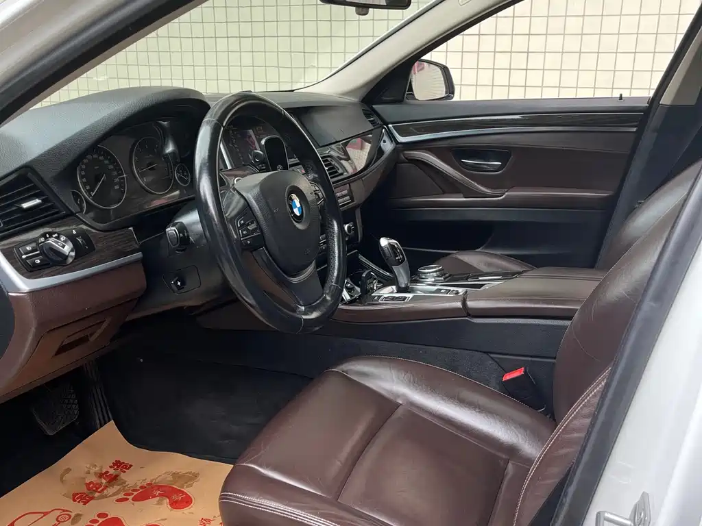 BMW 5 Series 2015 — фото 7
