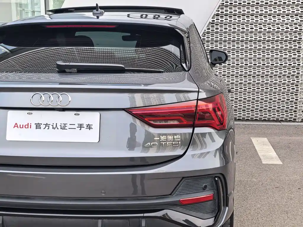 Audi Q3 Sportback 2021 — фото 8