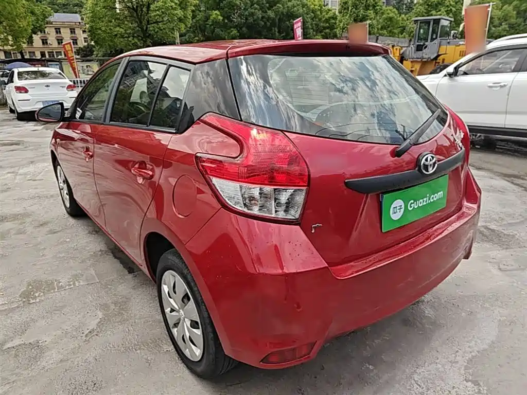 Toyota Yaris L 2015 — фото 5