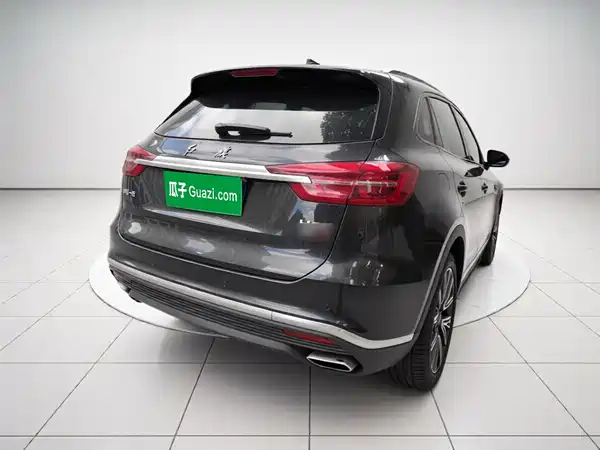 Hongqi HS5 2022