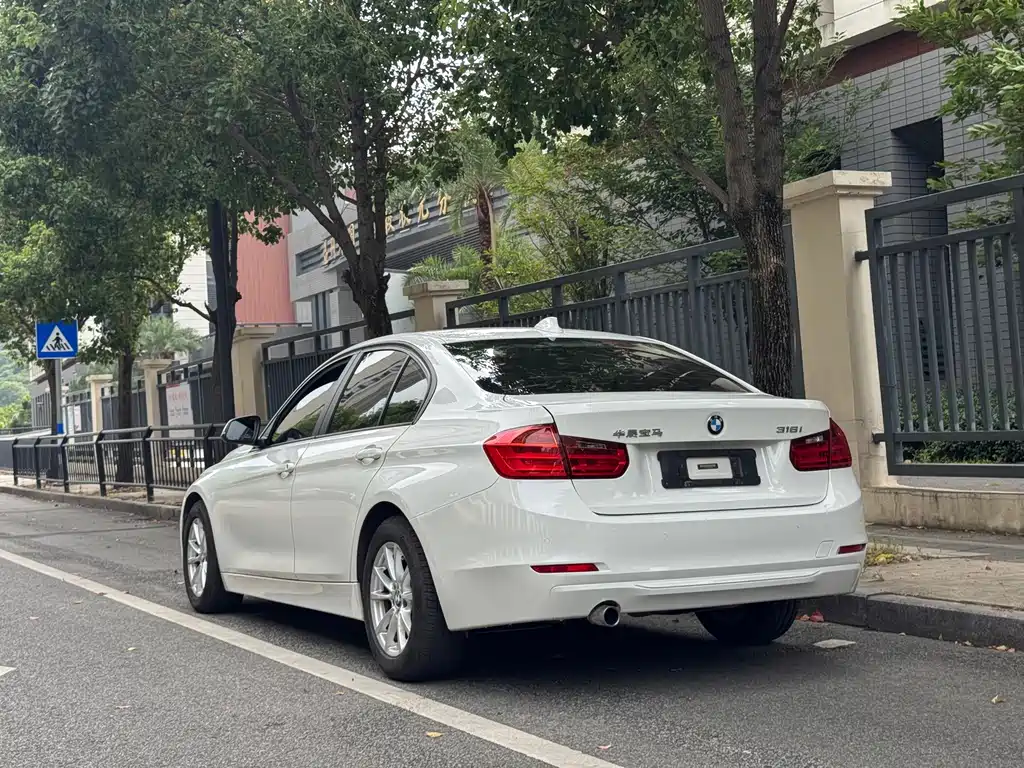 BMW 3 Series 2014 — фото 9