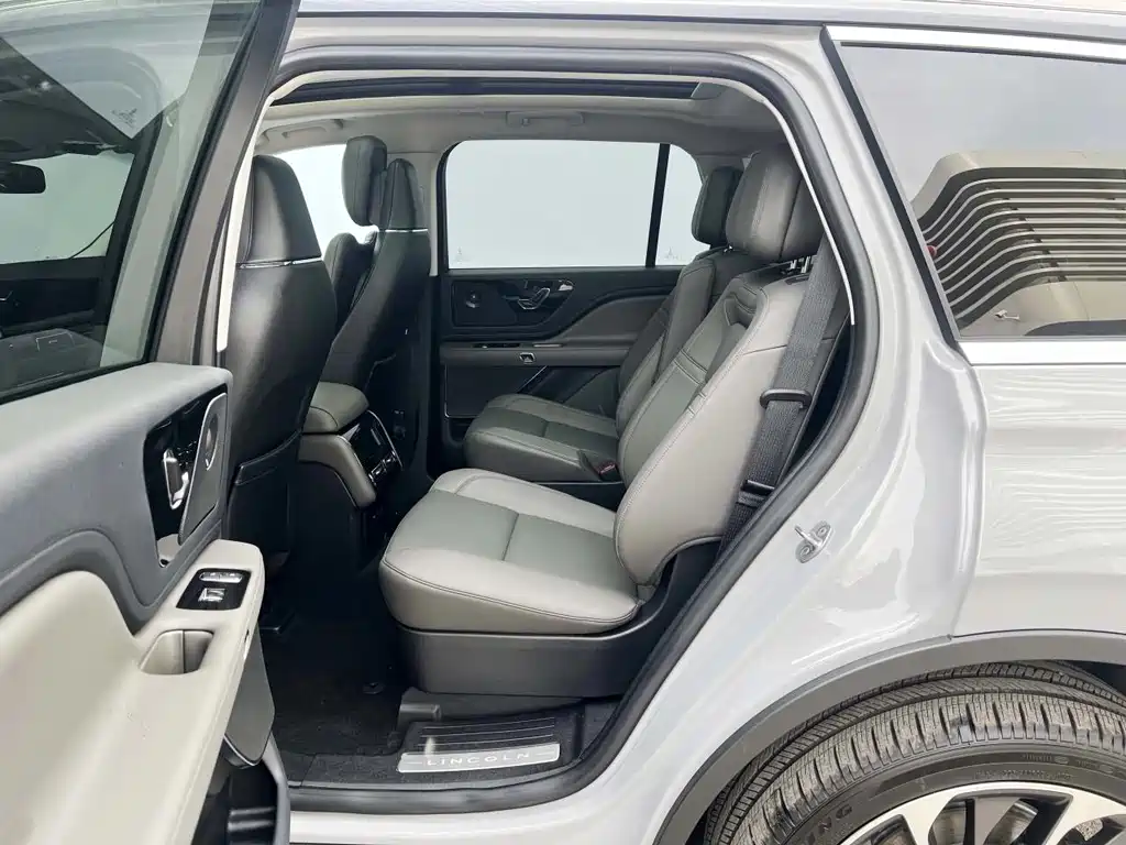 Lincoln Aviator 2024