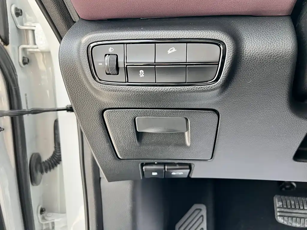 GAC Motor Trumpchi M6 2024 — фото 23