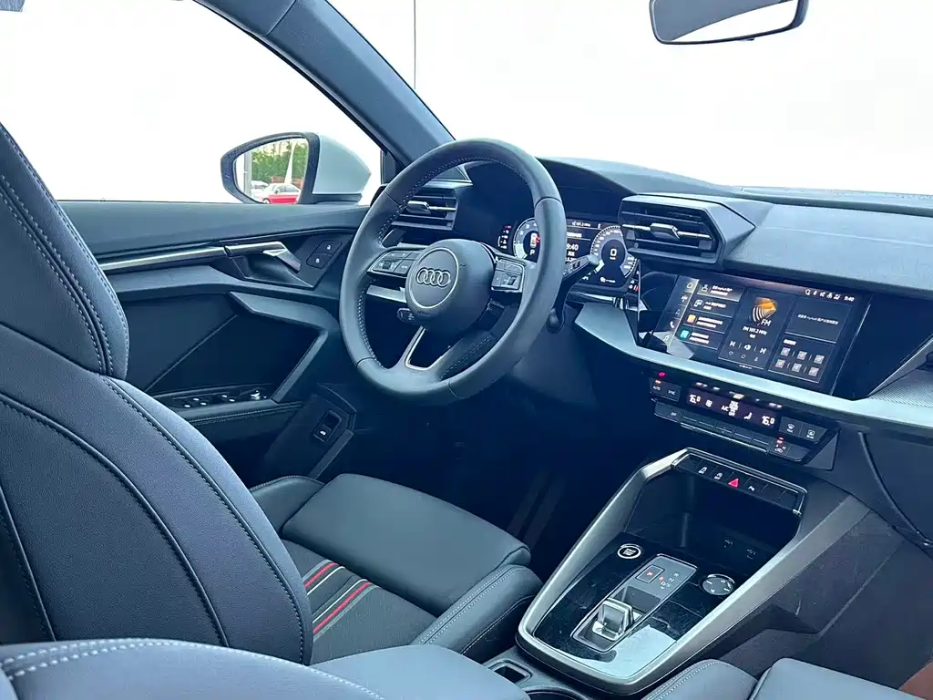 Audi A3 2022 — фото 17