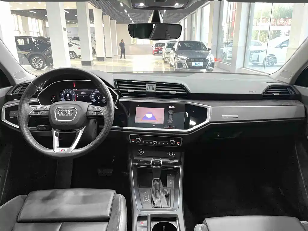 Audi Q3 Sportback 2021 — фото 9