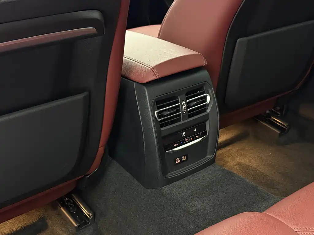 BMW 3 Series 2022 — фото 17