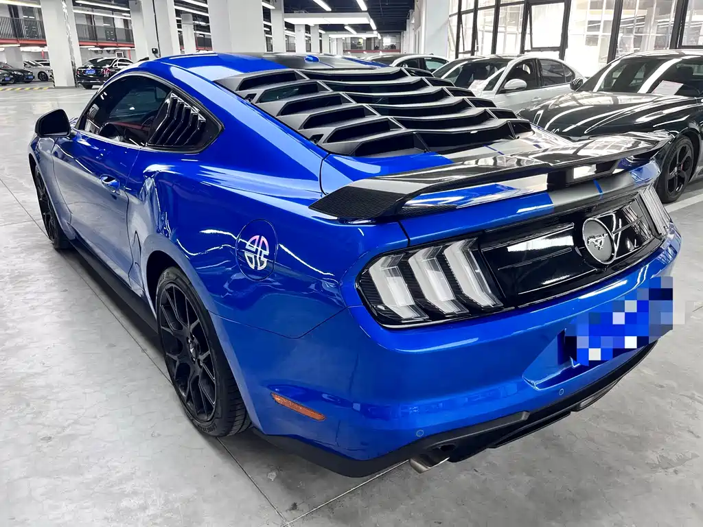 Ford Mustang 2019 — фото 18