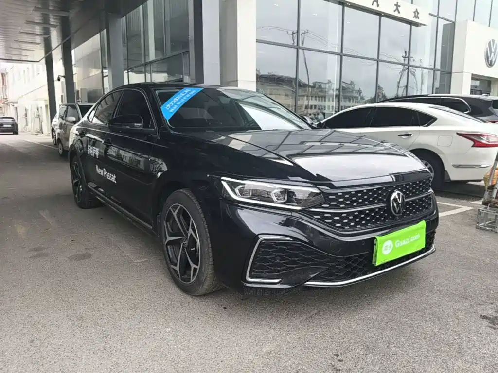 Volkswagen Passat 2025