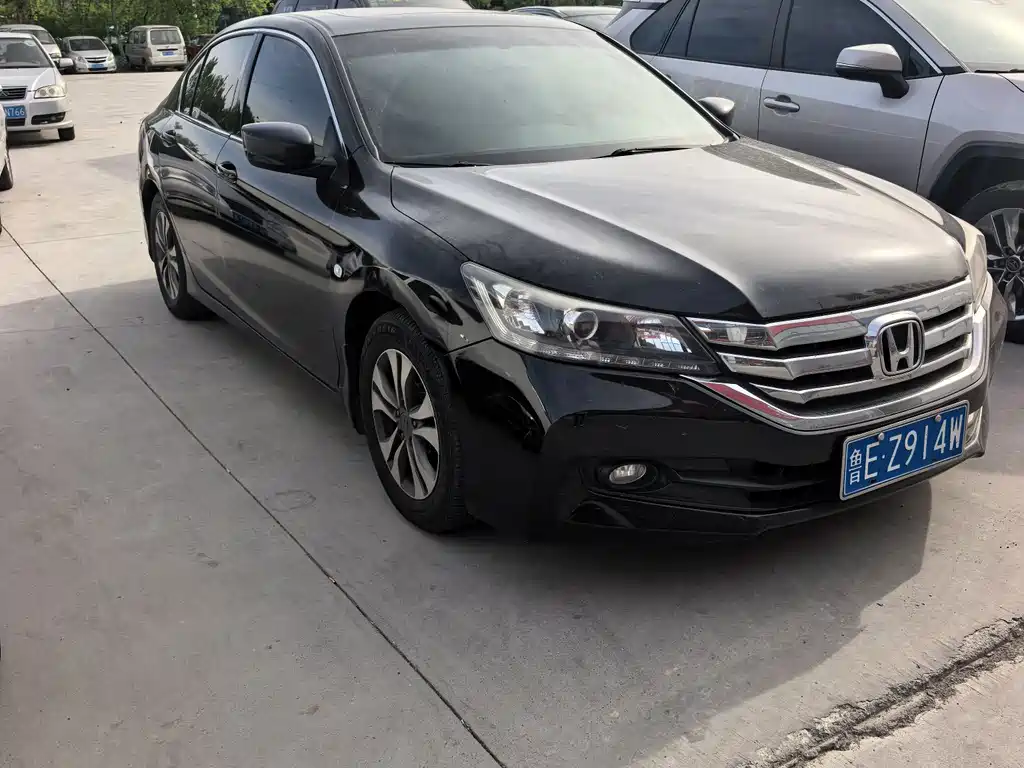 Honda Accord 2015 — фото 3