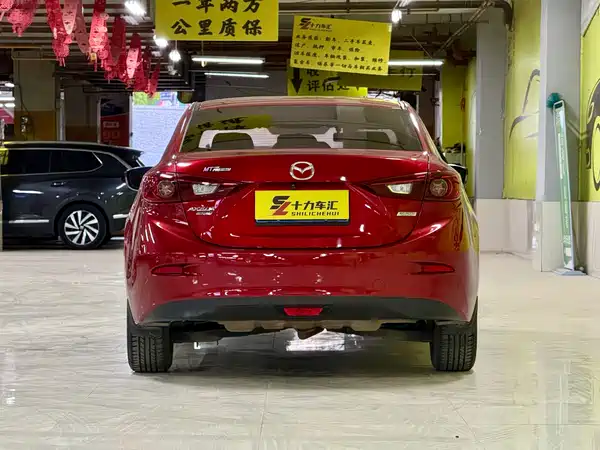 Mazda 3 Axela 2015