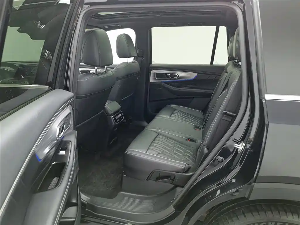 GAC Motor Trumpchi GS8 2024 — фото 15