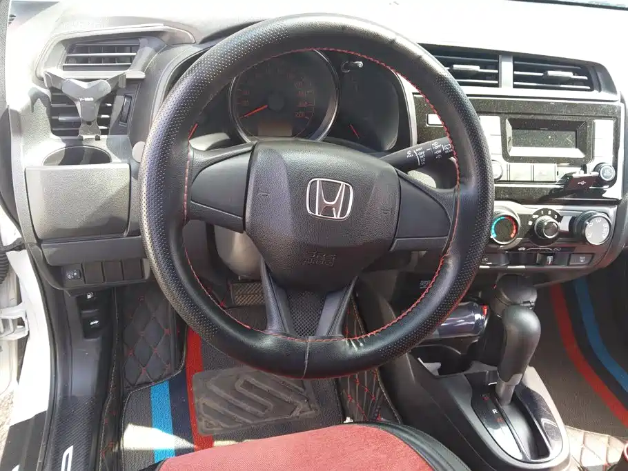 Honda Fit 2018 — фото 15