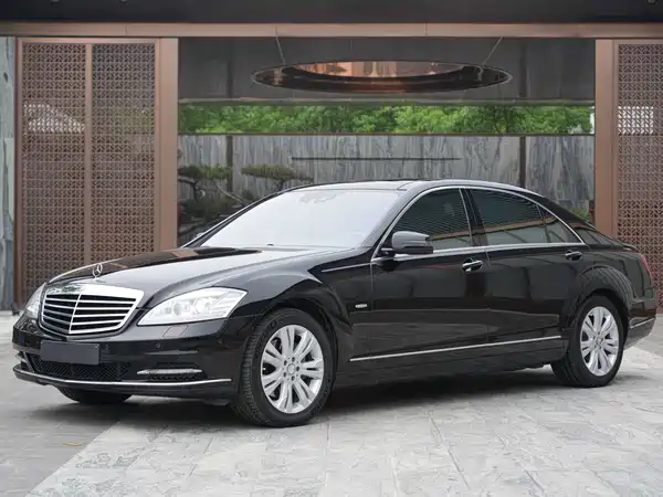 Mercedes-Benz S-Class 2012