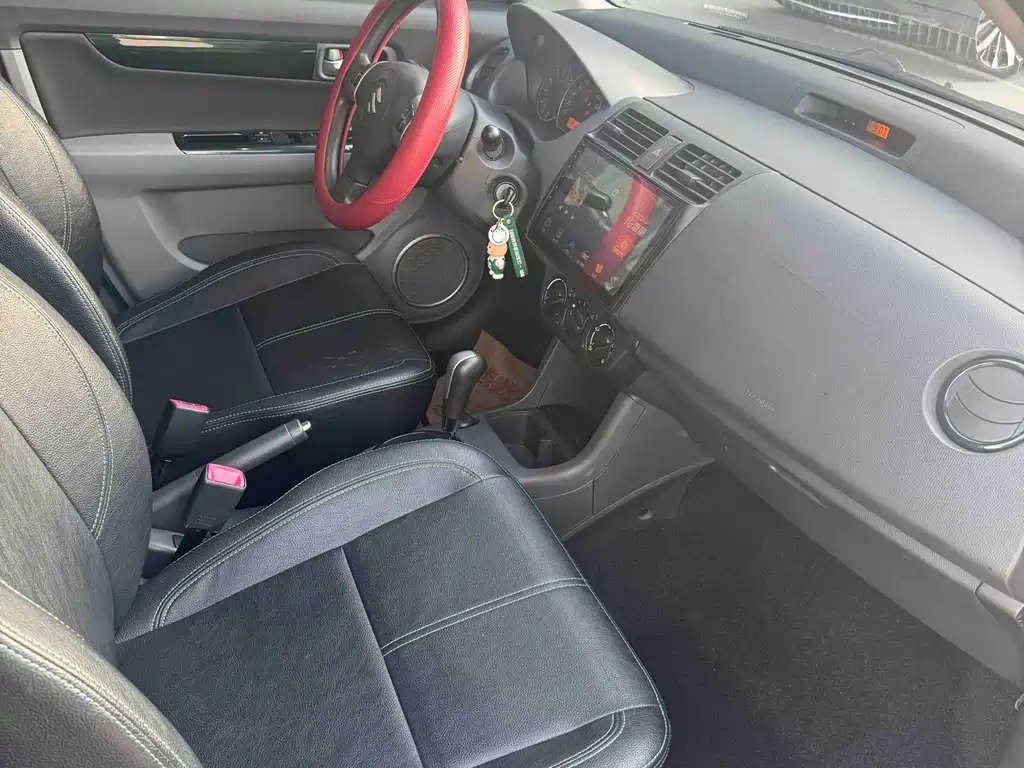 Suzuki Swift 2018 — фото 11
