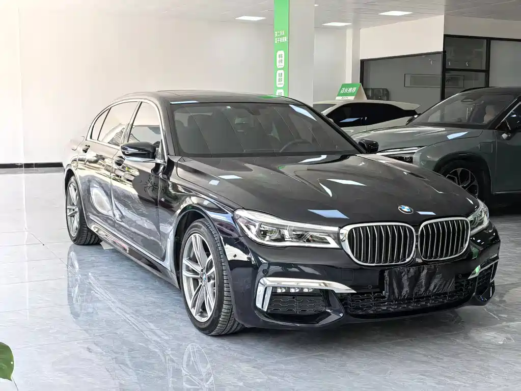 BMW 7 Series 2019 — фото 3