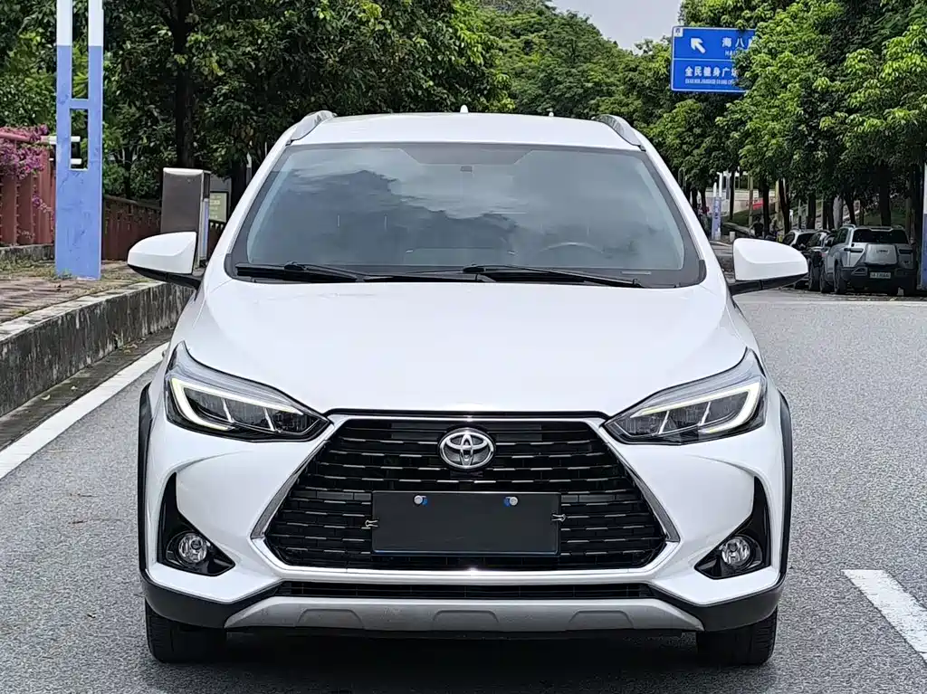 Toyota Yaris L 2023