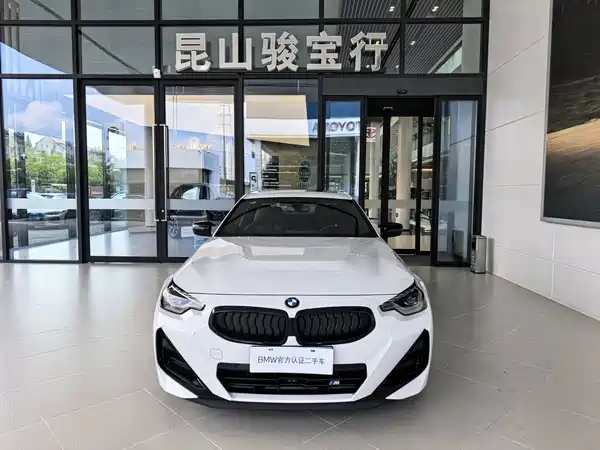 BMW M240i 2025