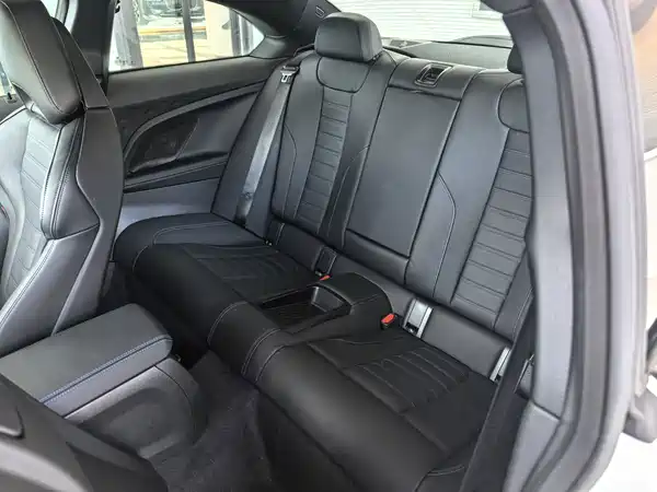 BMW M240i 2025