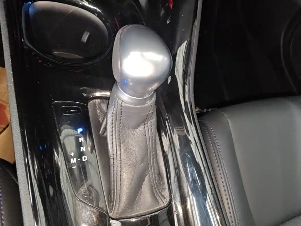 Toyota C-HR 2023 — фото 14