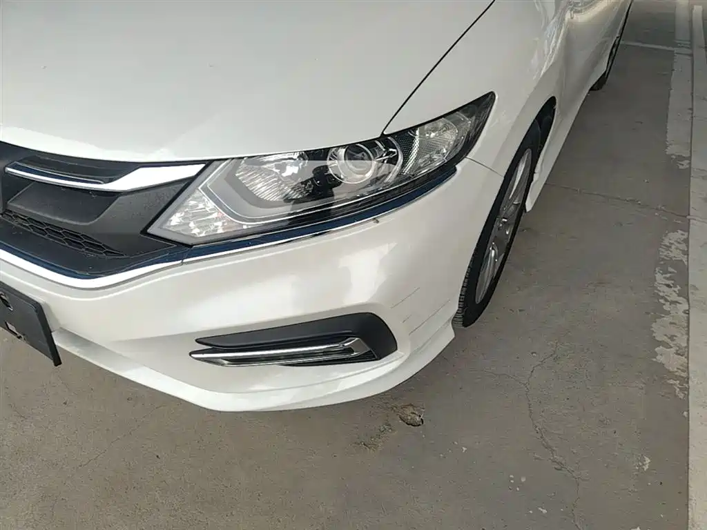 Honda Jade 2017 — фото 24