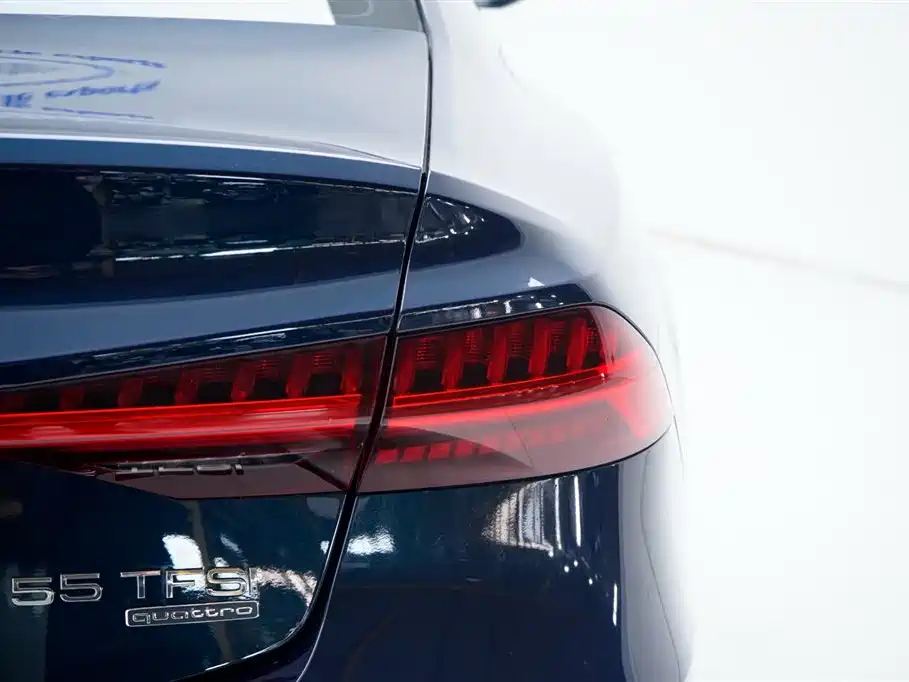 Audi A7L 2023 — фото 20