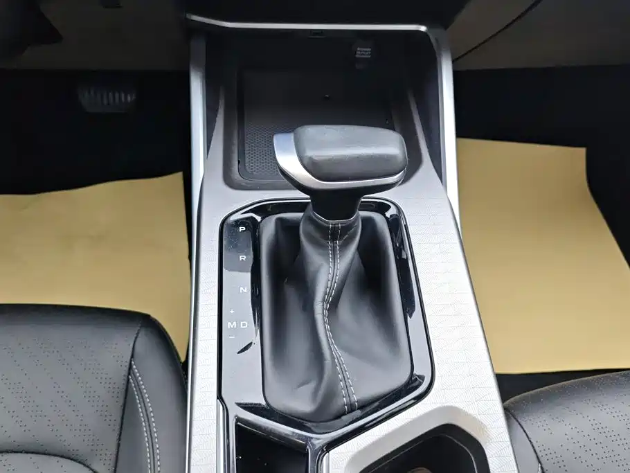 Geely Emgrand 2022 — фото 16