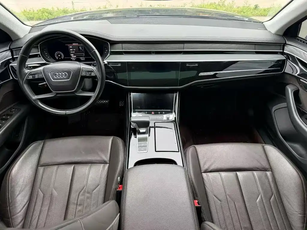 Audi A8 2019 — фото 5