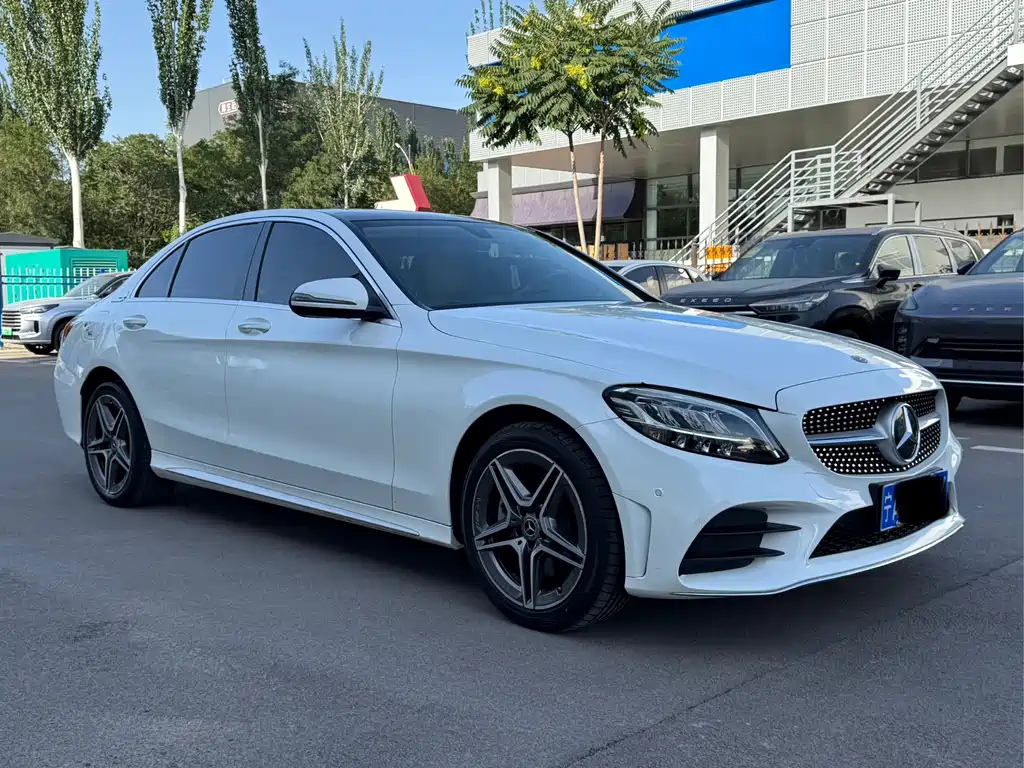 Mercedes-Benz C-Class 2020