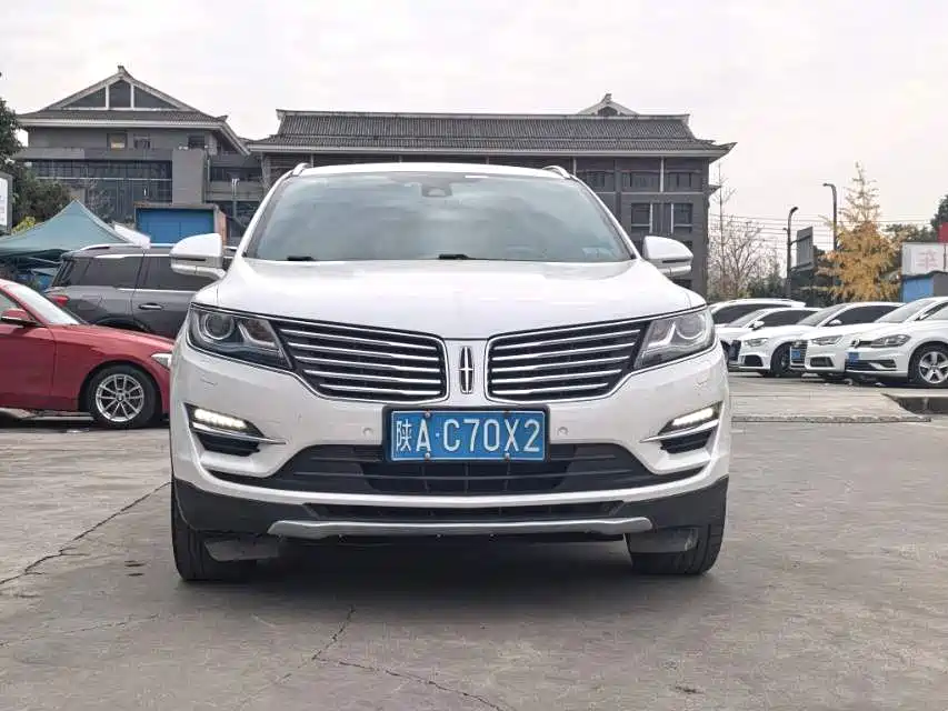 Lincoln MKC 2015