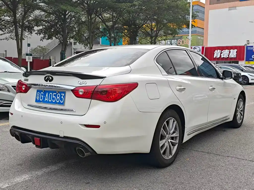 Infiniti Q50L 2016 — фото 6