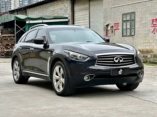 Infiniti FX 2012