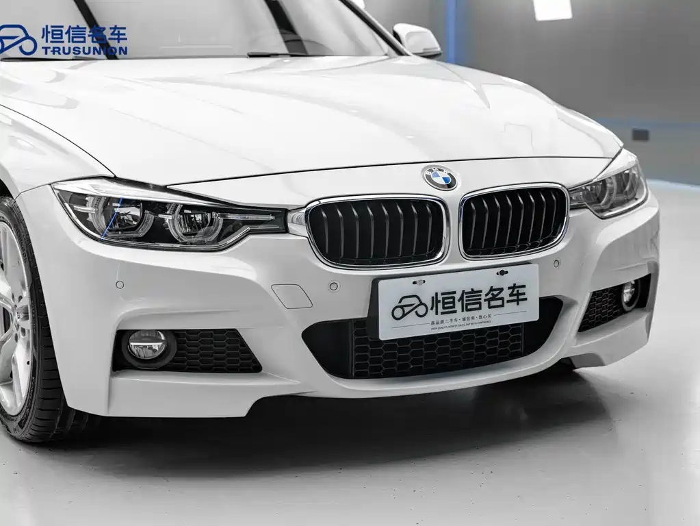 BMW 3 Series 2018 — фото 7
