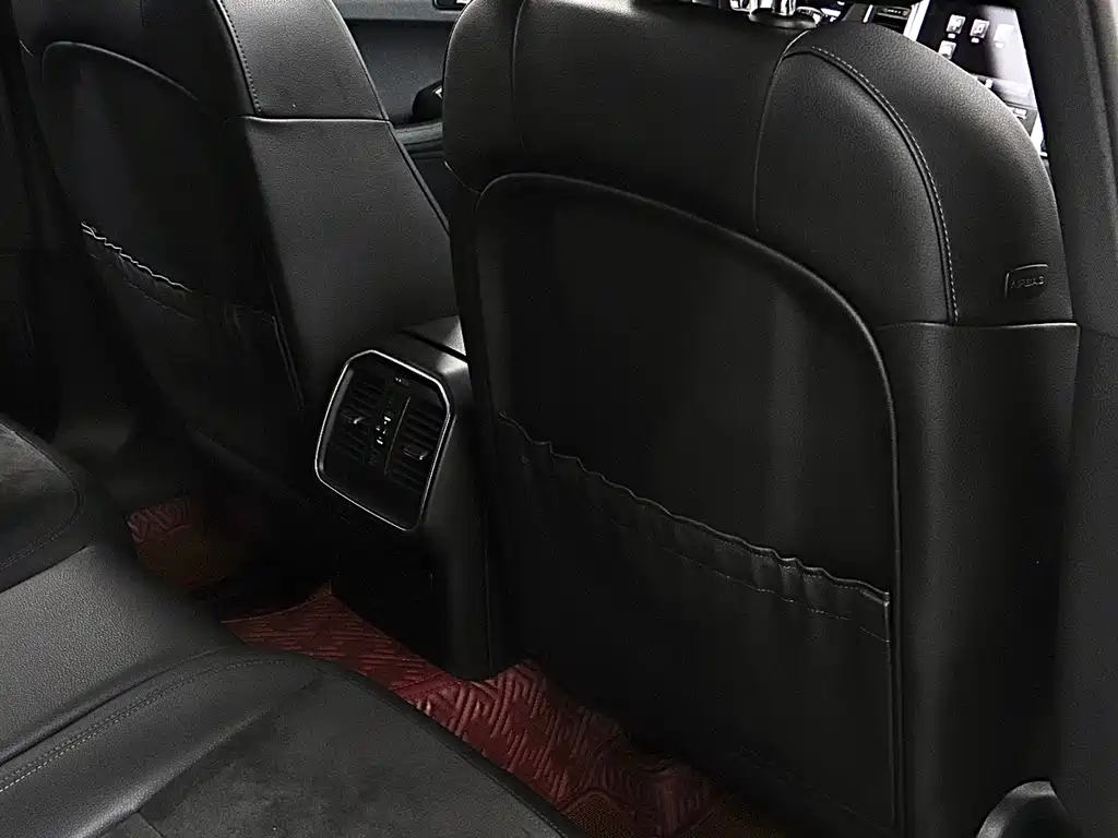 Porsche Macan 2017 — фото 17