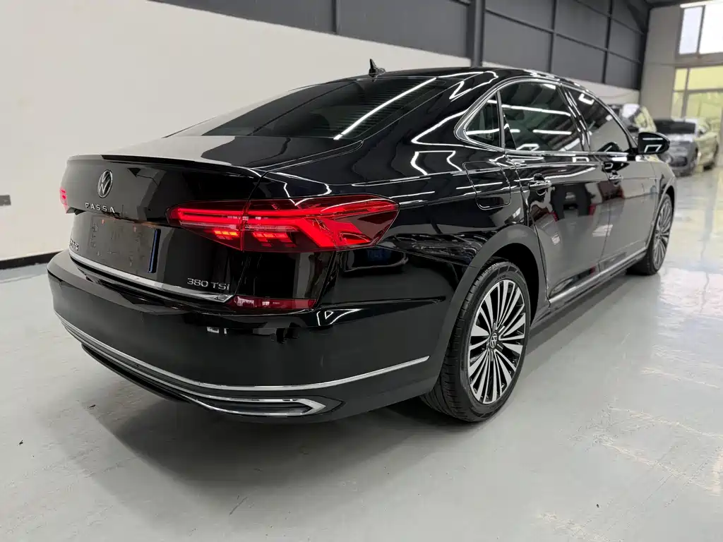 Volkswagen Passat 2020 — фото 6