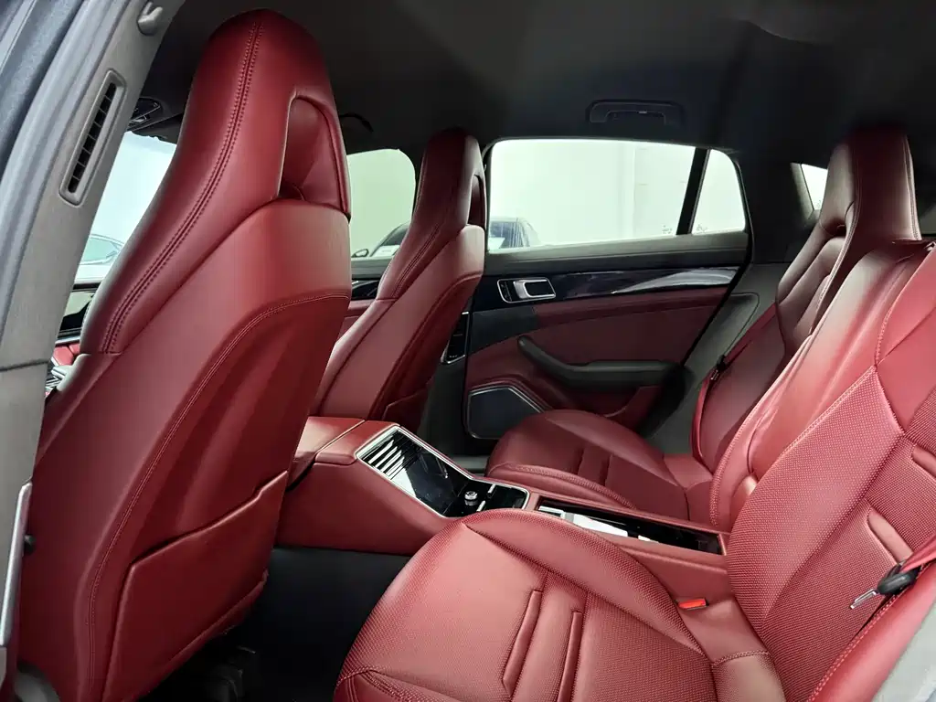 Porsche Panamera 2018 — фото 10