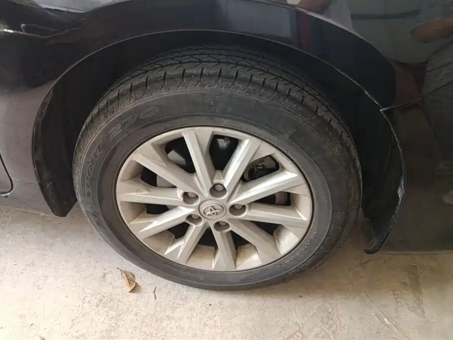 Toyota Camry 2015
