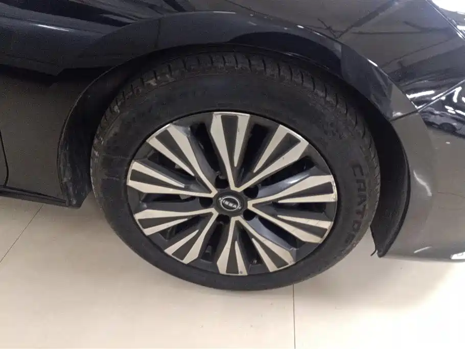 Nissan Teana 2023