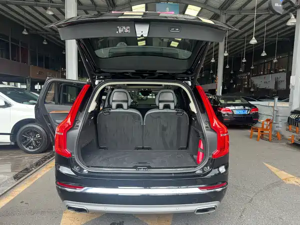 Volvo XC90 2019