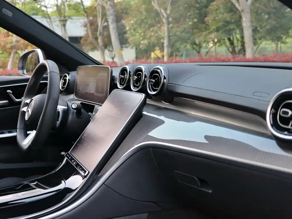 Mercedes-Benz C-Class 2023 — фото 22