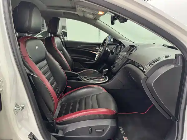 Buick Regal 2011