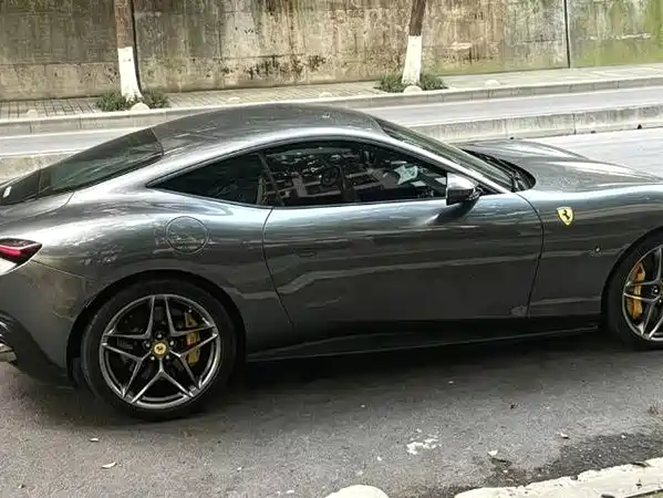 Ferrari Roma 2021