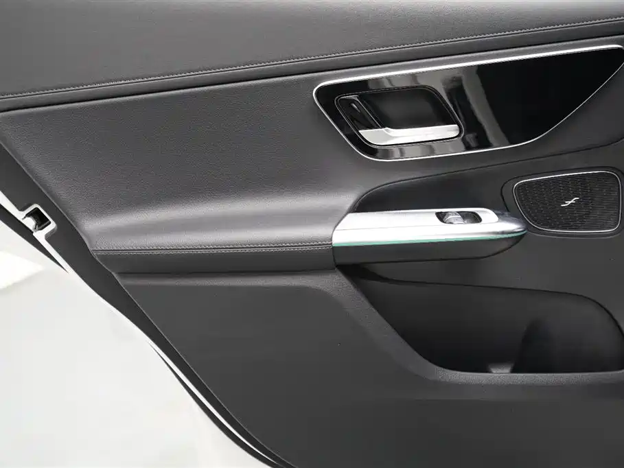 Mercedes-Benz GLC 2024 — фото 14