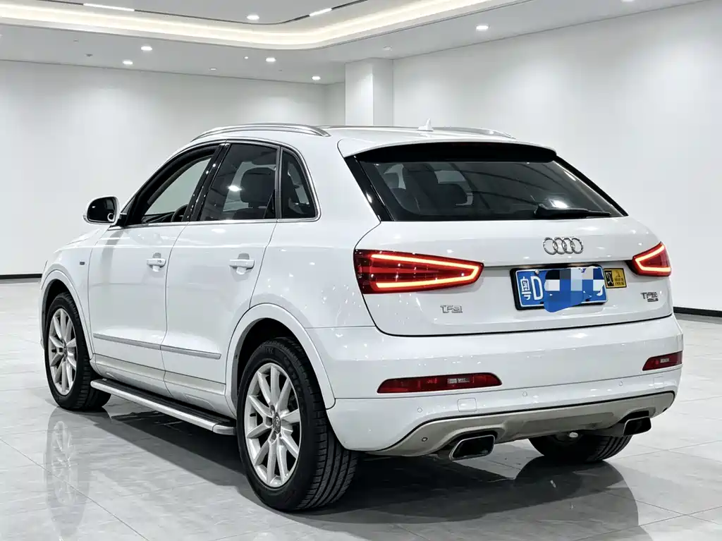 Audi Q3 2014 — фото 9